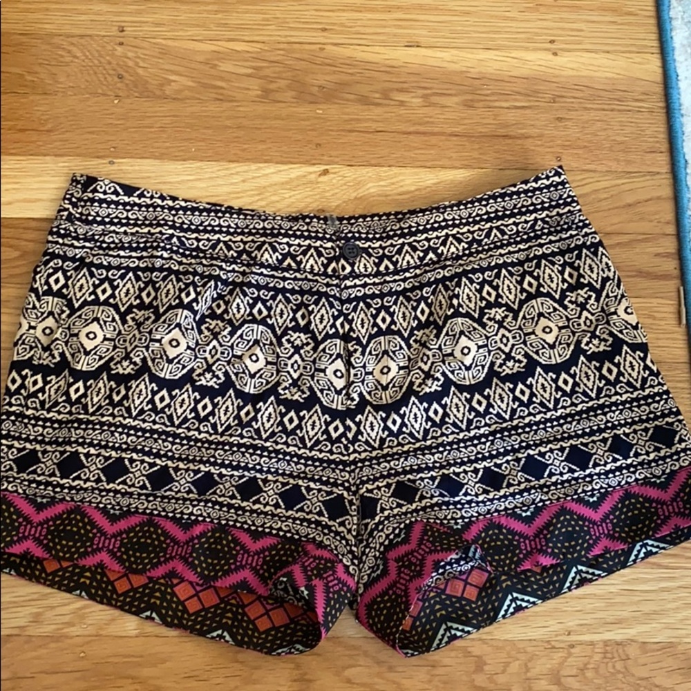 Patterned shorts